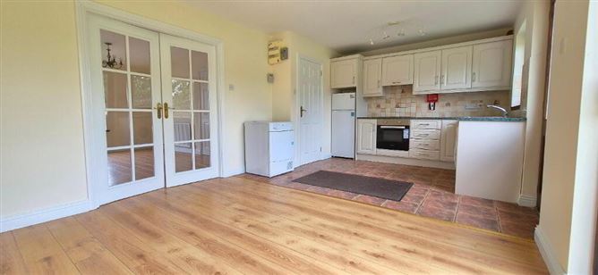 Photo 11 of 33 — 41 Oaklands, Summerhill, Carrick-On-Shannon, Leitrim