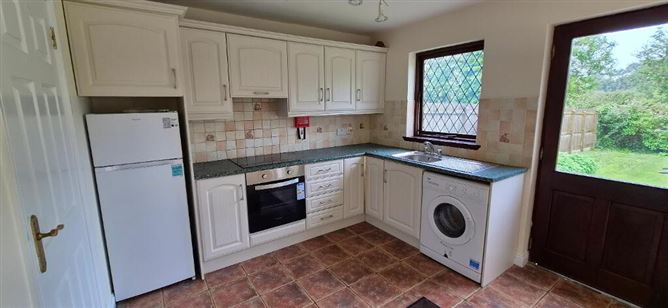 Photo 12 of 33 — 41 Oaklands, Summerhill, Carrick-On-Shannon, Leitrim