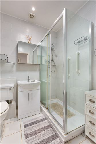 Photo 6 of 8 — 10 Dundrum Castle House, Dundrum, Dublin 16