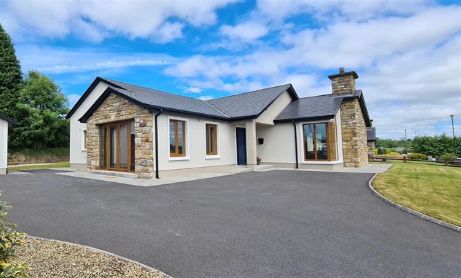 No. 1 Mac Oisin Place, Dromod, Leitrim