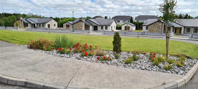 No. 1 Mac Oisin Place, Dromod, Leitrim