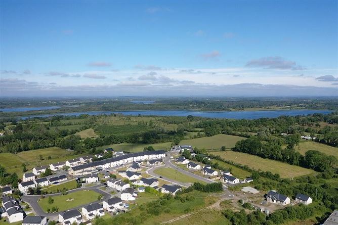 No. 1 Mac Oisin Place, Dromod, Leitrim