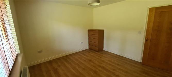 No. 1 Mac Oisin Place, Dromod, Leitrim