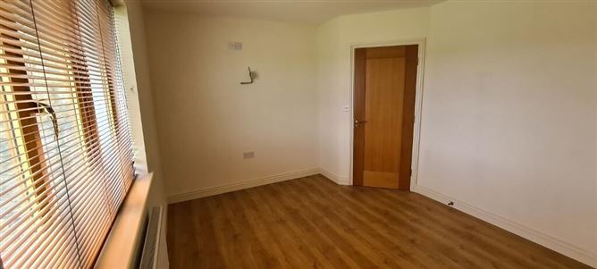 No. 1 Mac Oisin Place, Dromod, Leitrim