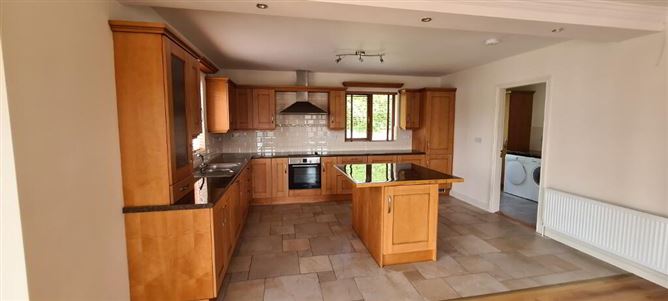 No. 1 Mac Oisin Place, Dromod, Leitrim