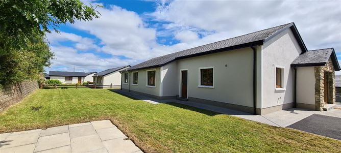 No. 1 Mac Oisin Place, Dromod, Leitrim