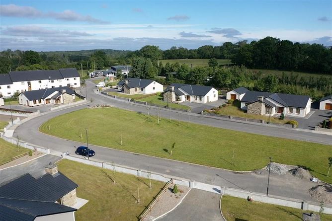 No. 1 Mac Oisin Place, Dromod, Leitrim