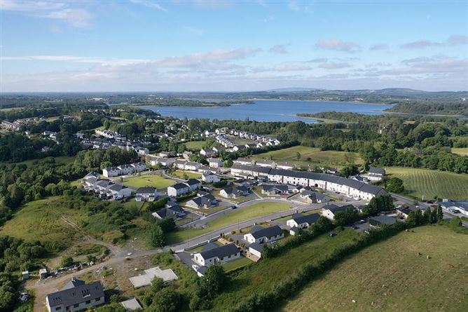 No. 1 Mac Oisin Place, Dromod, Leitrim
