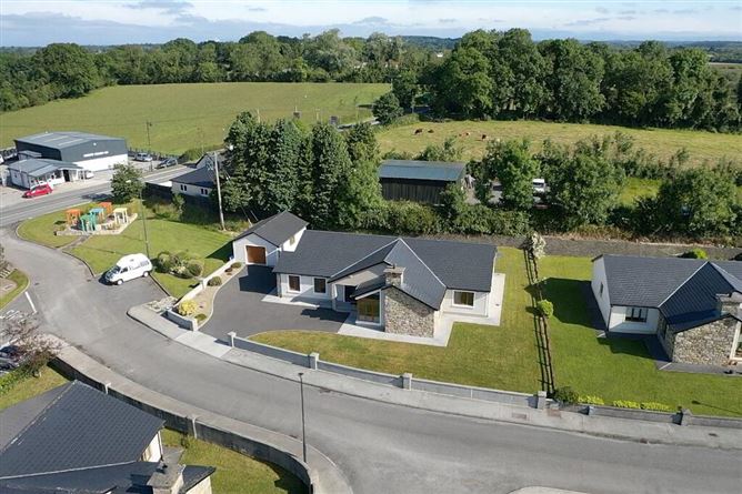 No. 1 Mac Oisin Place, Dromod, Leitrim