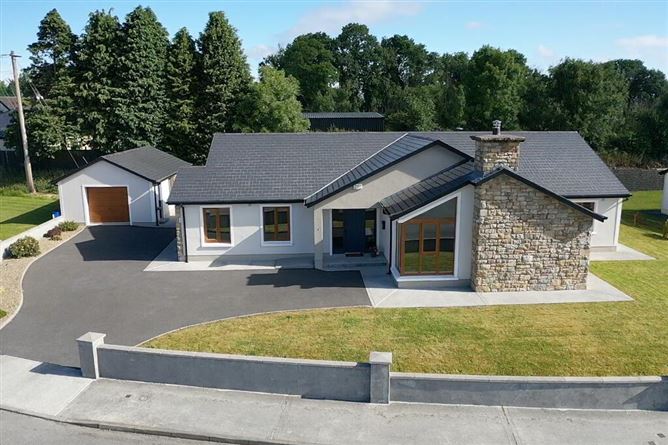 No. 1 Mac Oisin Place, Dromod, Leitrim