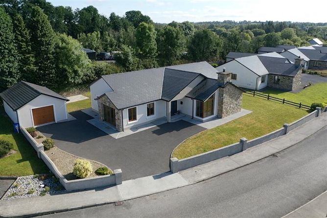 No. 1 Mac Oisin Place, Dromod, Leitrim