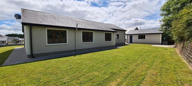 No. 1 Mac Oisin Place, Dromod, Leitrim