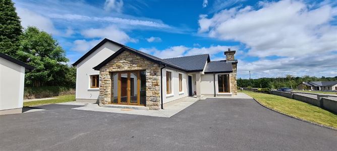 No. 1 Mac Oisin Place, Dromod, Leitrim