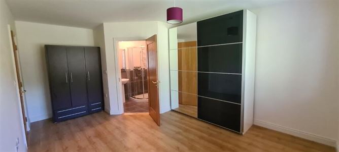 No. 1 Mac Oisin Place, Dromod, Leitrim