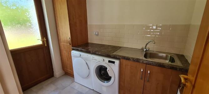 No. 1 Mac Oisin Place, Dromod, Leitrim
