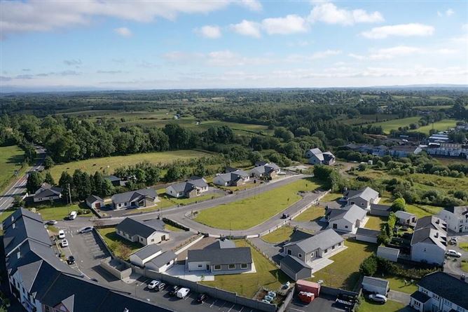 No. 1 Mac Oisin Place, Dromod, Leitrim