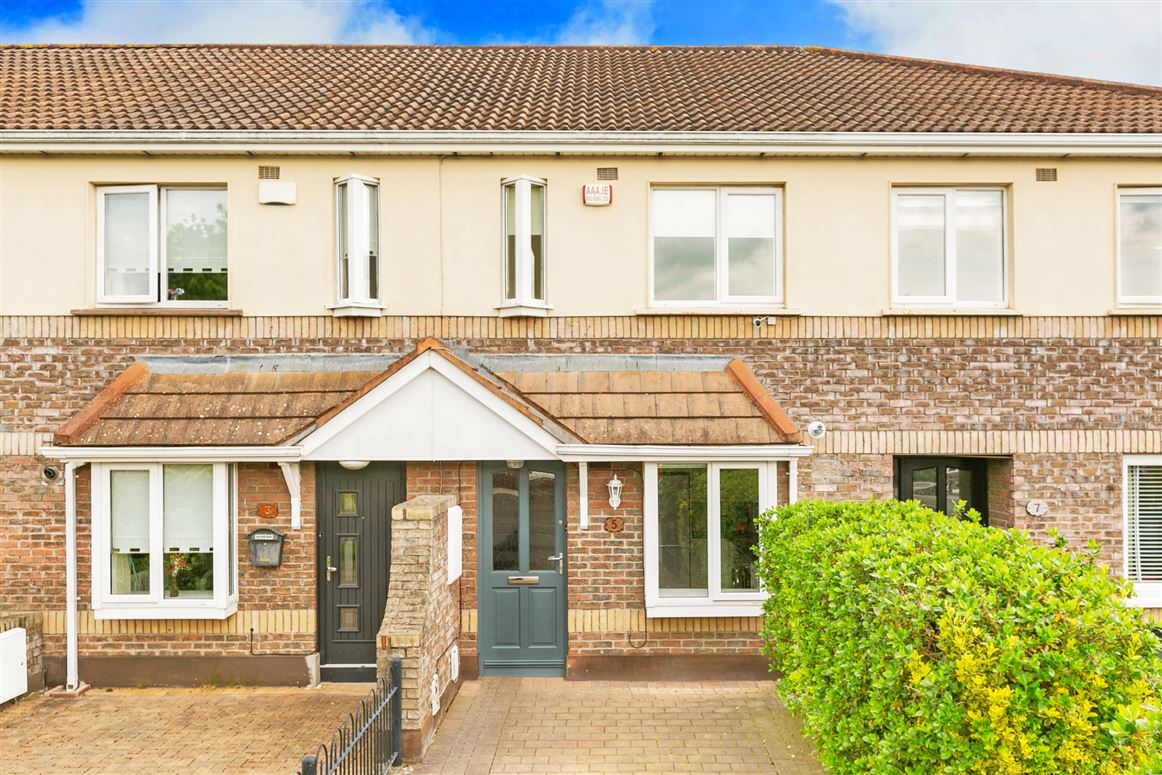 5 Fforster Grove, Lucan, Co.Dublin Sherry FitzGerald Lucan 4702230