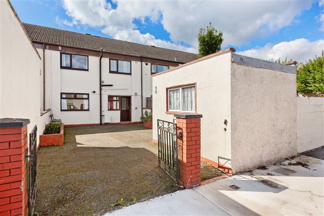 72 Sillogue Gardens, Ballymun