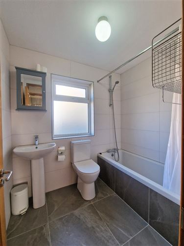 9 Byrnes Cove, Kilkee, Co. Clare