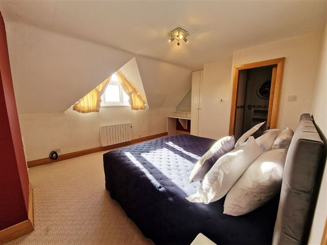 9 Byrnes Cove, Kilkee, Co. Clare