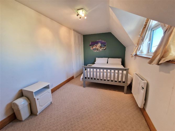 9 Byrnes Cove, Kilkee, Co. Clare