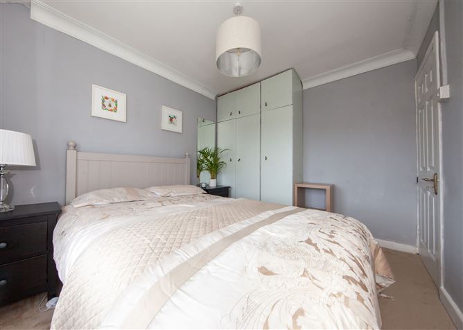 83 Mulvey Park, Dundrum, Dublin
