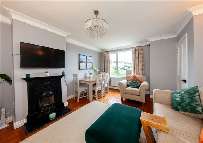 83 Mulvey Park, Dundrum, Dublin