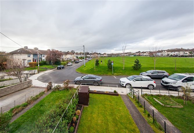 83 Mulvey Park, Dundrum, Dublin
