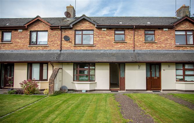 https://photos-a.propertyimages.ie/media/0/3/2/4958230/6c175257-128b-41f3-9ae5-42515d124d89_l.jpg