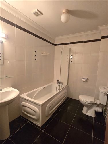 Photo 8 of 10 — APARTMENT 25, CHESTNUT, COIS LOCHA, Castlebar, Co. Mayo