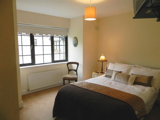 18 Mac Raghnaill Court, Lough Rynn, Mohill, Leitrim, Leitrim