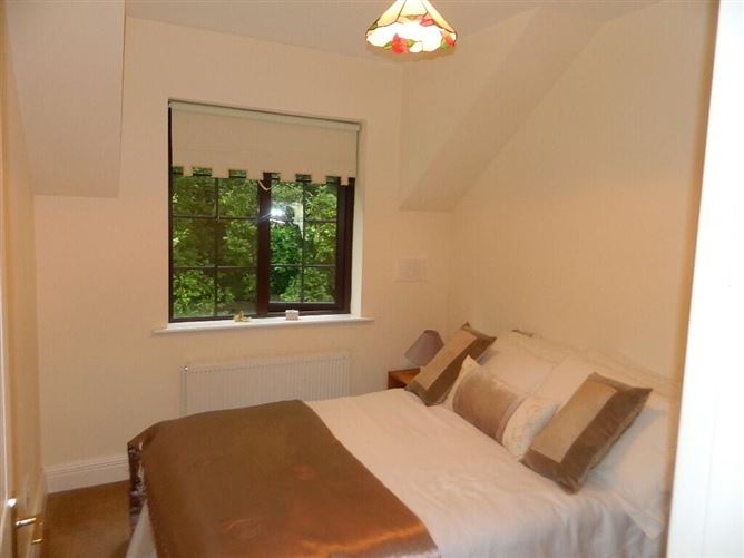 18 Mac Raghnaill Court, Lough Rynn, Mohill, Leitrim, Leitrim