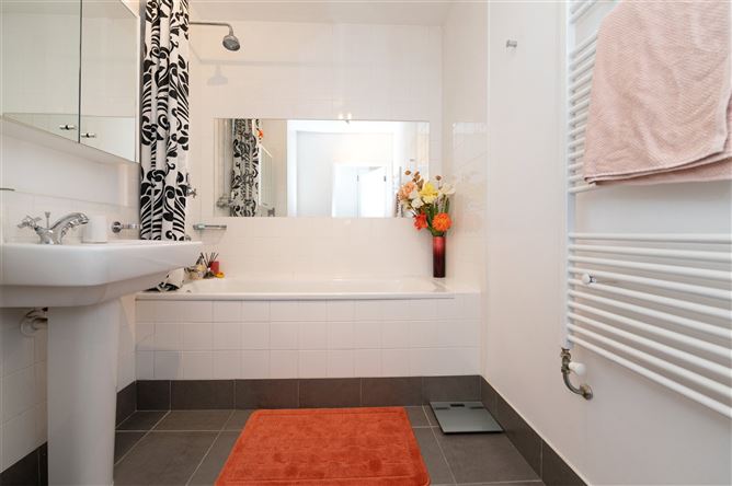 23 The Crescent, Old Fort Road, Ballincollig, Co. Cork