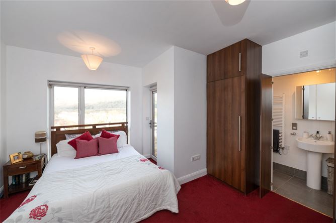 23 The Crescent, Old Fort Road, Ballincollig, Co. Cork