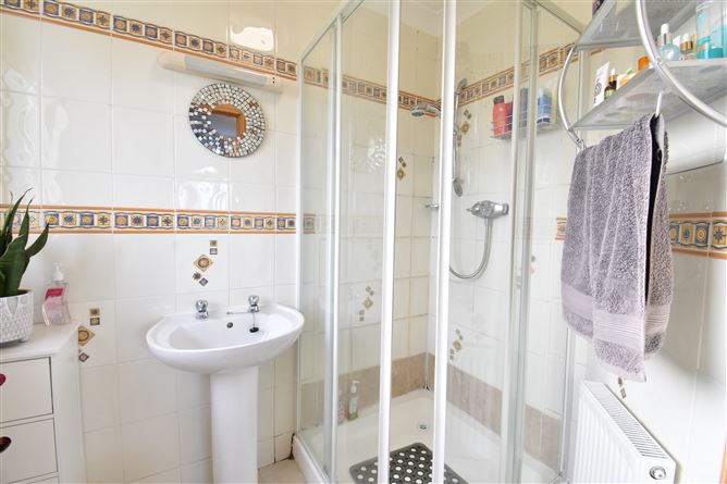 31 Ryland Wood, Bunclody, Wexford