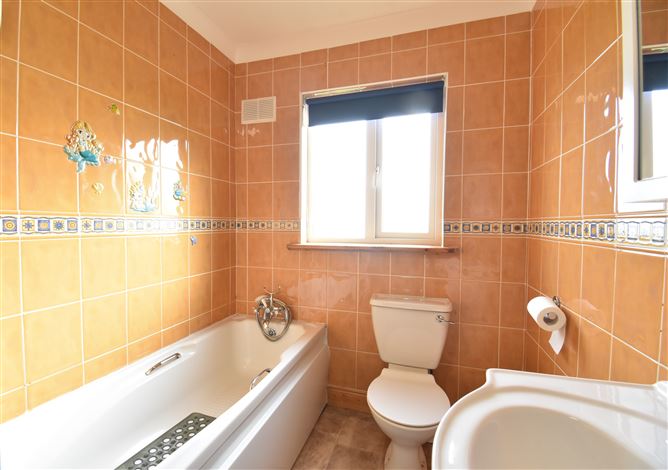 31 Ryland Wood, Bunclody, Wexford