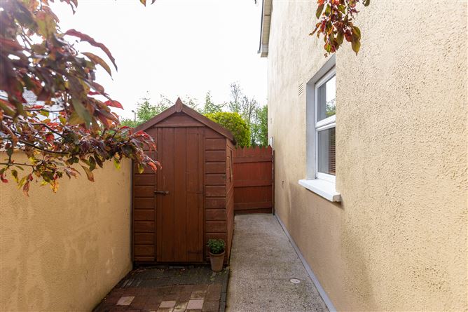 1 Taylors Place, Enniscorthy, Co. Wexford.