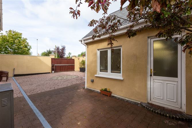 1 Taylors Place, Enniscorthy, Co. Wexford.