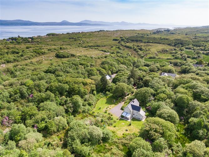 Bunakilla House, Derreendrislagh, Sneem, Co. Kerry DNG Timothy O