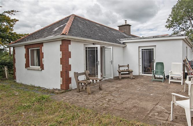 Flo's Cottage, Monatrim Upper, Lismore, Co. Waterford