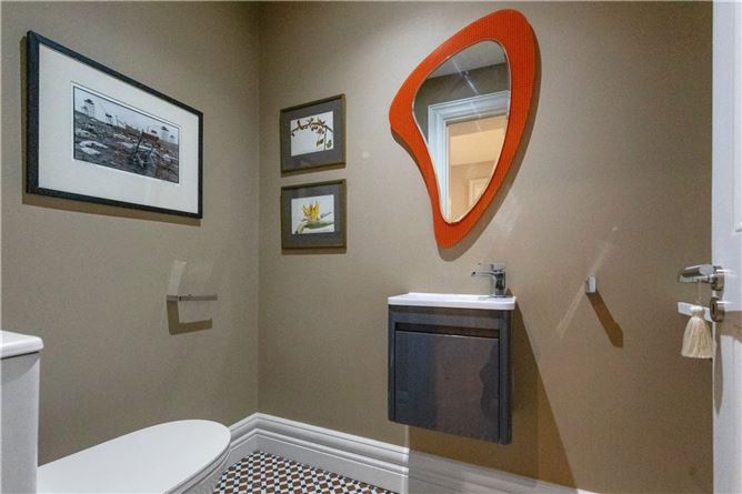https://photos-a.propertyimages.ie/media/0/3/3/4925330/462e0f36-83d8-45be-aaa8-87a97ae60b1e_l.jpg