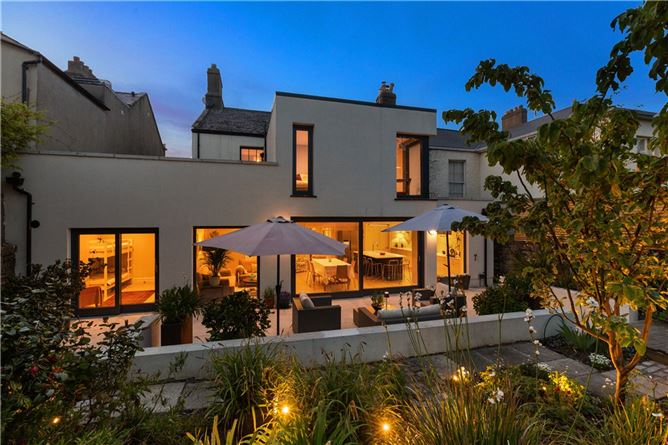 https://photos-a.propertyimages.ie/media/0/3/3/4925330/462e0f36-83d8-45be-aaa8-87a97ae60b1e_l.jpg