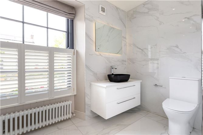 https://photos-a.propertyimages.ie/media/0/3/3/4925330/462e0f36-83d8-45be-aaa8-87a97ae60b1e_l.jpg