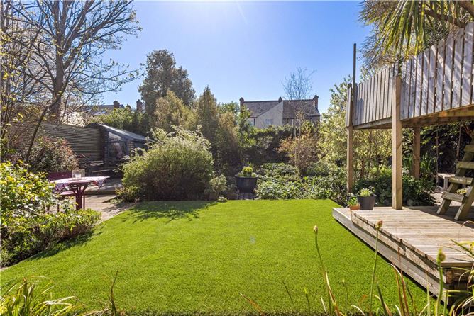 https://photos-a.propertyimages.ie/media/0/3/3/4925330/462e0f36-83d8-45be-aaa8-87a97ae60b1e_l.jpg