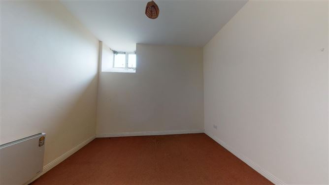 10 The Pillar, King Street, Wexford Town