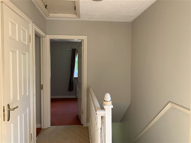 5 The Grove, Shannon, Clare
