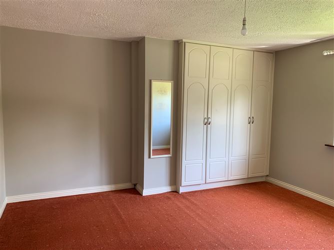 5 The Grove, Shannon, Clare