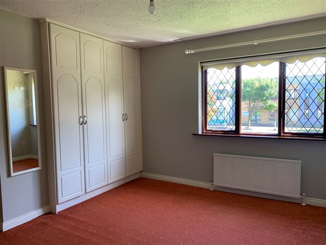 5 The Grove, Shannon, Clare