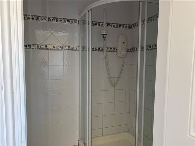 5 The Grove, Shannon, Clare