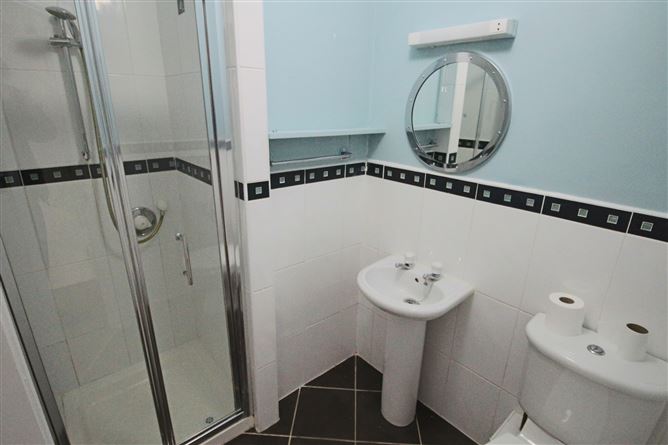 4 The Pavilion, Central Park, Carrick-On-Shannon, Co. Leitrim